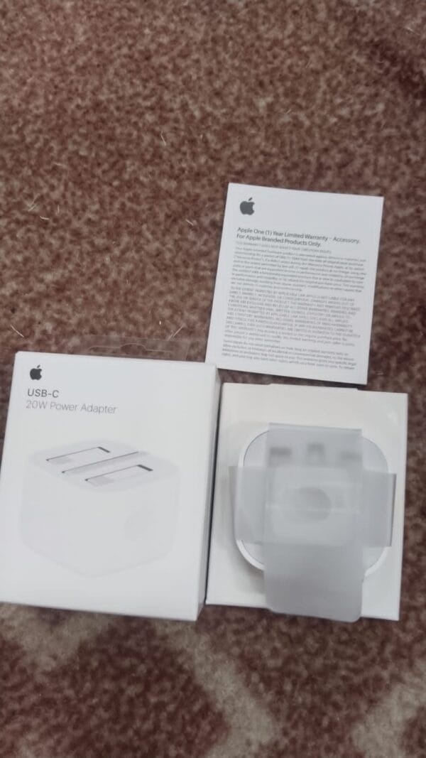 Apple 20 Watts USB C Power Adapter - Image 3